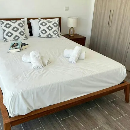 Toocoool - Elite Seaview فيلة أيا نابا