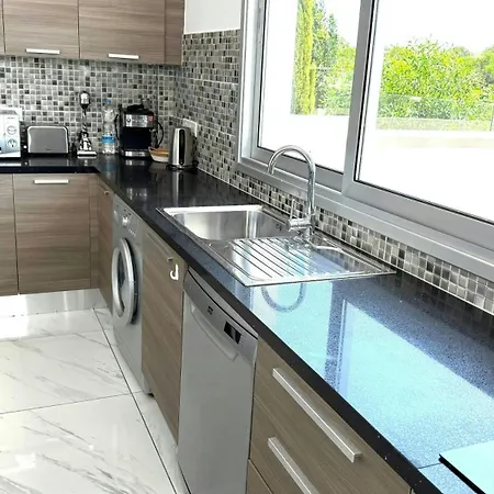 Toocoool - Elite Seaview أيا نابا