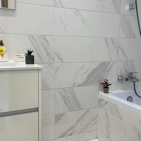 Toocoool - Elite Seaview * Айя-Напа