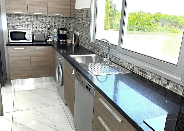 Toocoool - Elite Seaview アヤナパ